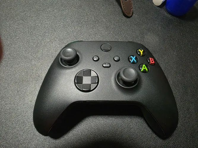 Controle Xbox Series Carbon Black seminovo