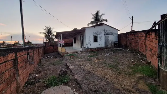 Vende - se casa