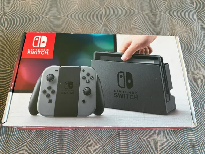 Nintendo Switch V1 com SD 128Gb