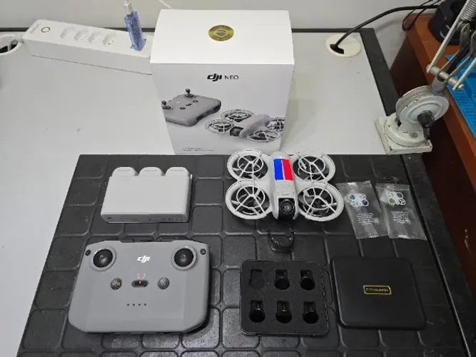 Drone DJI Neo Fly More Combo + Bolsa + 6 Filtros para a câmera