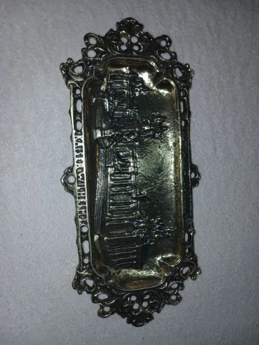 Bandeja alemã de bronze antiga decorativa para parede