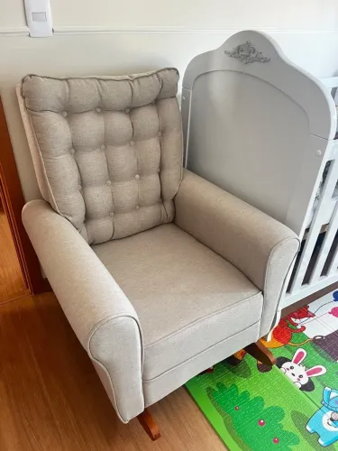 Poltrona de balanço/amamentação