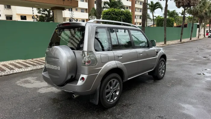 Mitsubishi Pajero TR4 2.0/ 2.0 Flex 16V 4X4 Aut. 2012