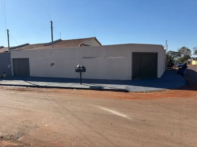 Vendo casa em Goianira parque Los Angeles