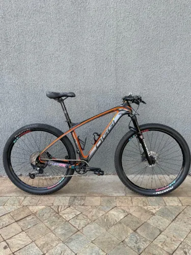 Oggi Agilde Pro Carbon - Tamanho 19 - Usada