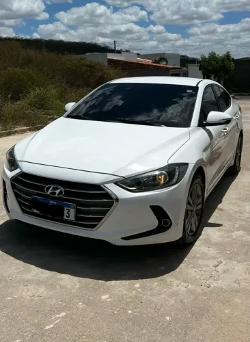 Hyundai Elantra 2.0 16V Flex Aut. 2018