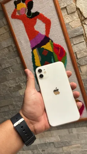 iPhone 11, 64gb branco