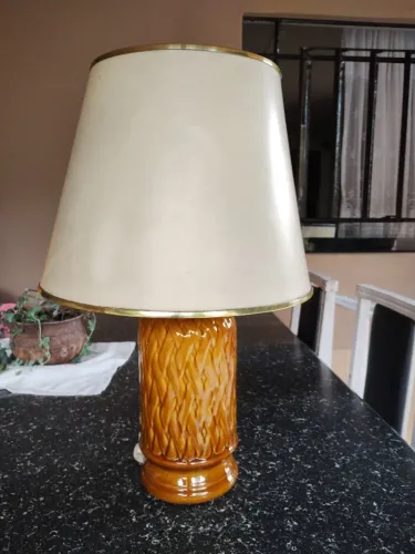 Antigo abajur em porcelana 60cm