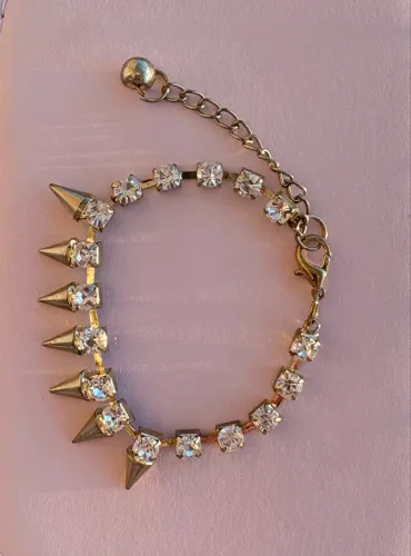 Pulseira Dourada com Spikes e Strass 19 cm 