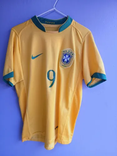 Camisa antiga da Seleção brasileira