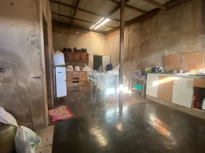 Ponto Comercial com uma casa de 3 dormitórios | Não Financia
