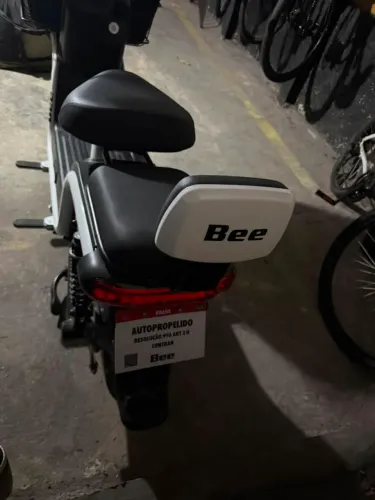 Moto bee u1