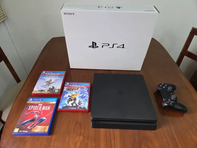 PlayStation 4 Slim 1TB