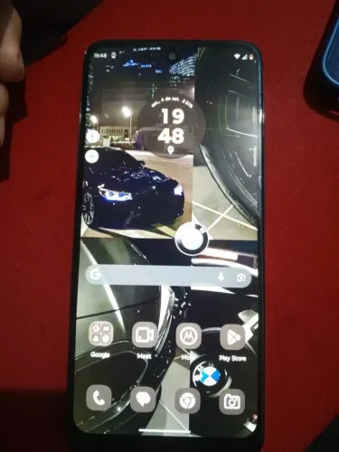 Vende-se celular Motorola g32 uma câmera muito bom tem com vesa