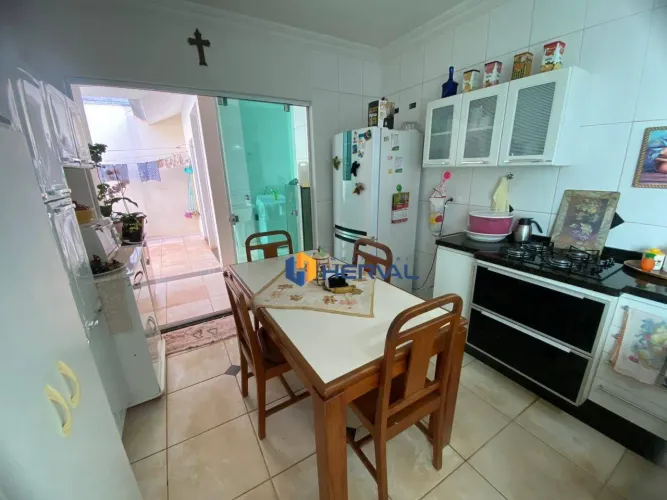 Casa com 3 quartos à venda, 105 m² por R$ 420.000 - Parque Avenida - Maringá/PR