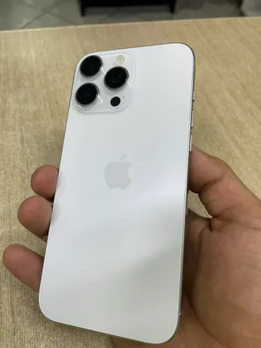 IPhone 16 pro Max 256Gb sem detalhes