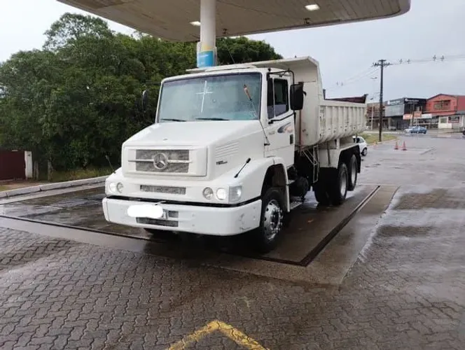 CAMINHAO MB 1620