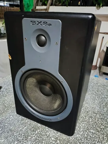 Monitor de Áudio M-Audio BX8a- Profissional