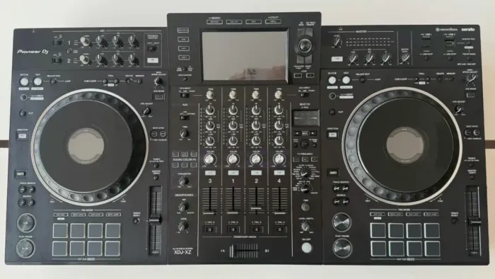 ALUGO EQUIPAMENTO DJ E CAIXA DE SOM PARA EVENTOS