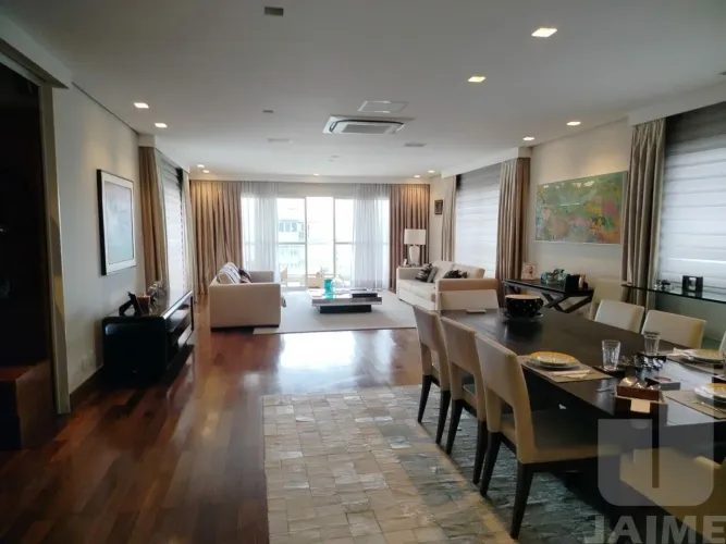 Apartamento com 4 Dormitórios 4 Vagas em Higienópolis
