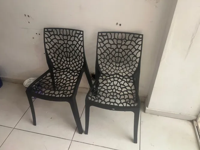 Cadeiras novas