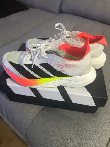 TENIS ADIDAS ADIZERO DRIVE RC - Numero: 42