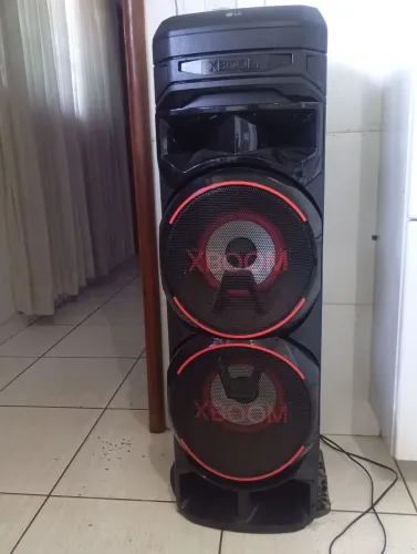 Caixa de som LG xbom rnc9 semi nova 