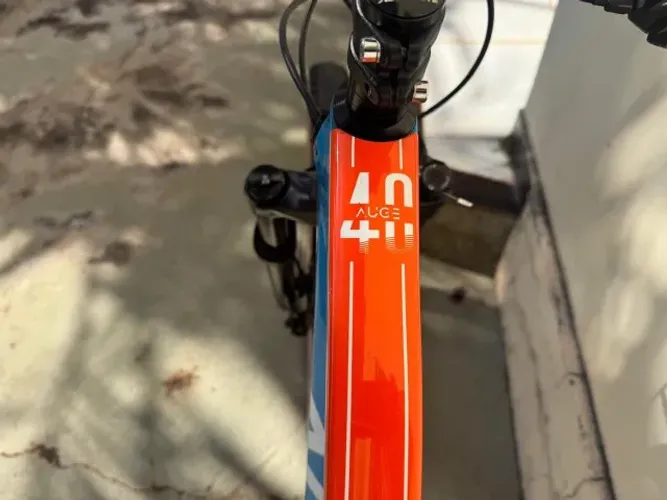 Vendo bike aro 29 tamanho 21 quadro de carbono pouquíssima usada 12 velocidades