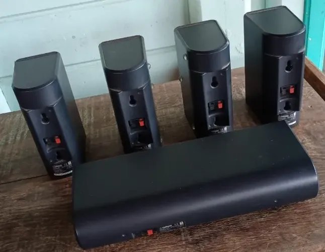 Caixas De Som Yamaha Home Teacher Nx E 130 / Nx C 130