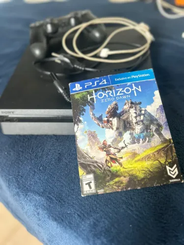 PS4 - slim usado