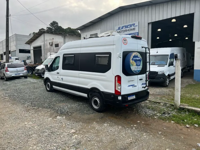 Ford Transit Furgão 2.0 Longo Turbo Diesel 2023