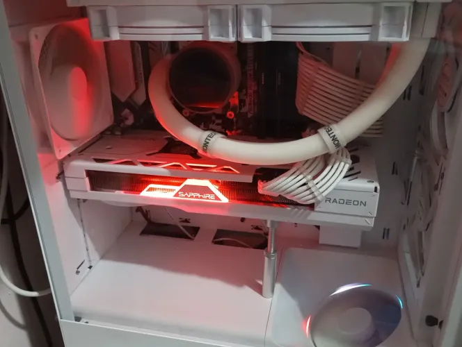 PC GAMER Mid-end