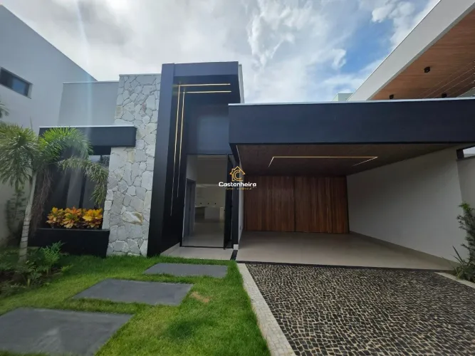 Casa Nova - 04 Quartos sendo 01 Suíte Master com Closet - Plano Diretor Sul