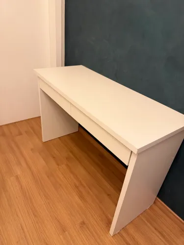 Mesa de Escritório em MDF Branco - 120 x 50 cm com 2 Gavetas