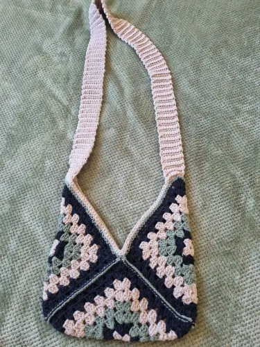 Bolsa square de croche