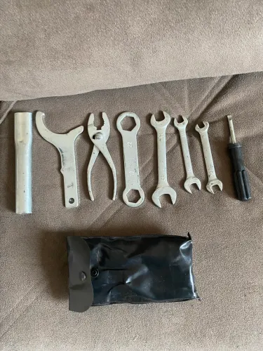Kit / Jogo de Ferramentas Original Yamaha para Moto (Com Estojo) - OEM