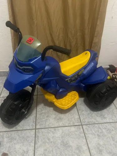 Motinha eletrônica infantil semi nova