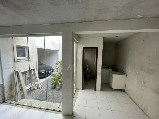 Sobrado no Sítio Cercado