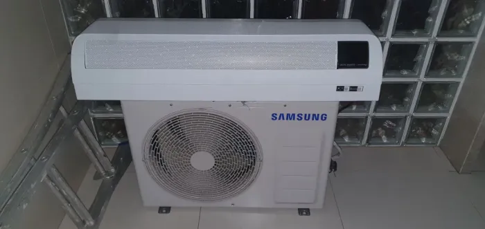 Samsung Wind free 18000 btus inverter seminovo