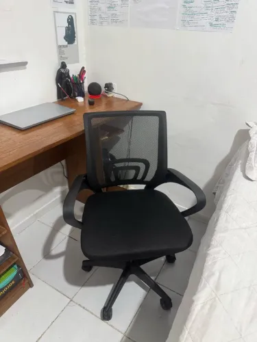 Cadeira de Escritório Giratória Preta - Ótimo Estado