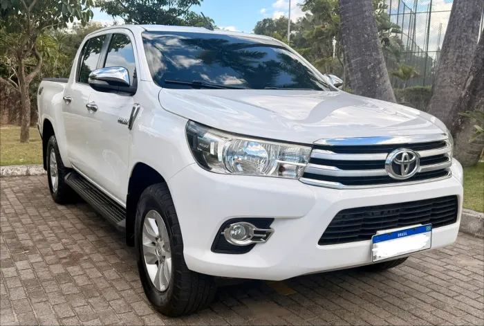 Toyota Hilux CD SRV 4X4 2.8 TDI Diesel Aut. 2017