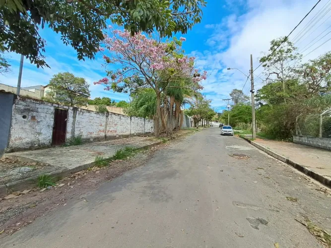 LOTE BAIRRO TREVO EM BELO HORIZONTE DE 750 METROS