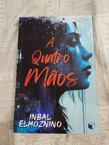 Livro A quatro mãos