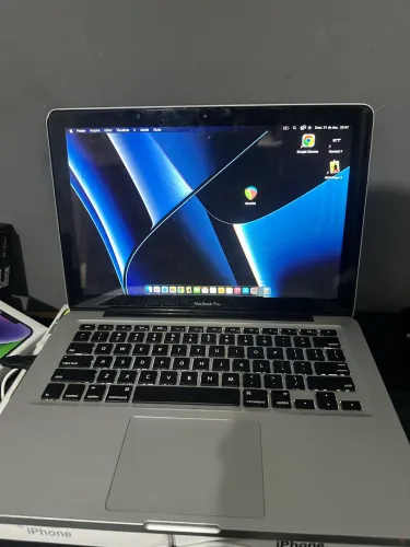 MACBOOK PRO - 2011