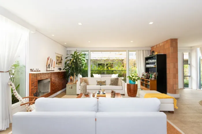 Casa no condomínio Las Cumbres para venda com 4 quartos, sendo 4 suítes, 513m²