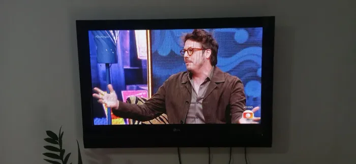 TV LED 42 Polegadas - Não  smart - Funcionando Perfeitamente