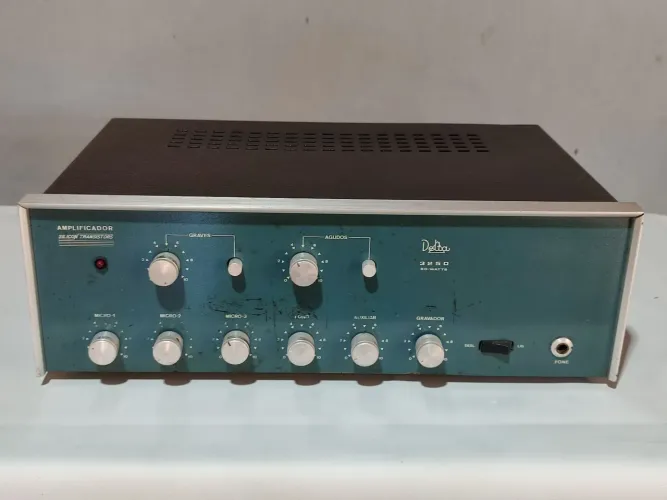 Amplificador Delta antigo