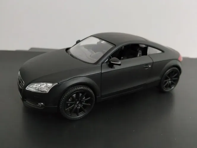 Miniatura Audi tt welly 1/24 preto fosco raridade
