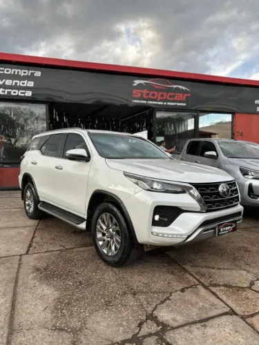 Toyota Hilux SW4 SRX 4X4 2.8 TDI 16V Dies. Aut. 2023