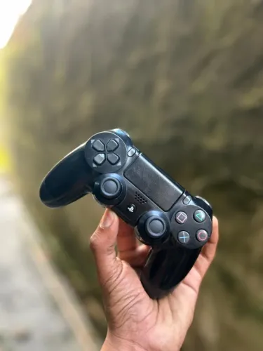 ORIGINAL - CONTROLE PS4 PRETO